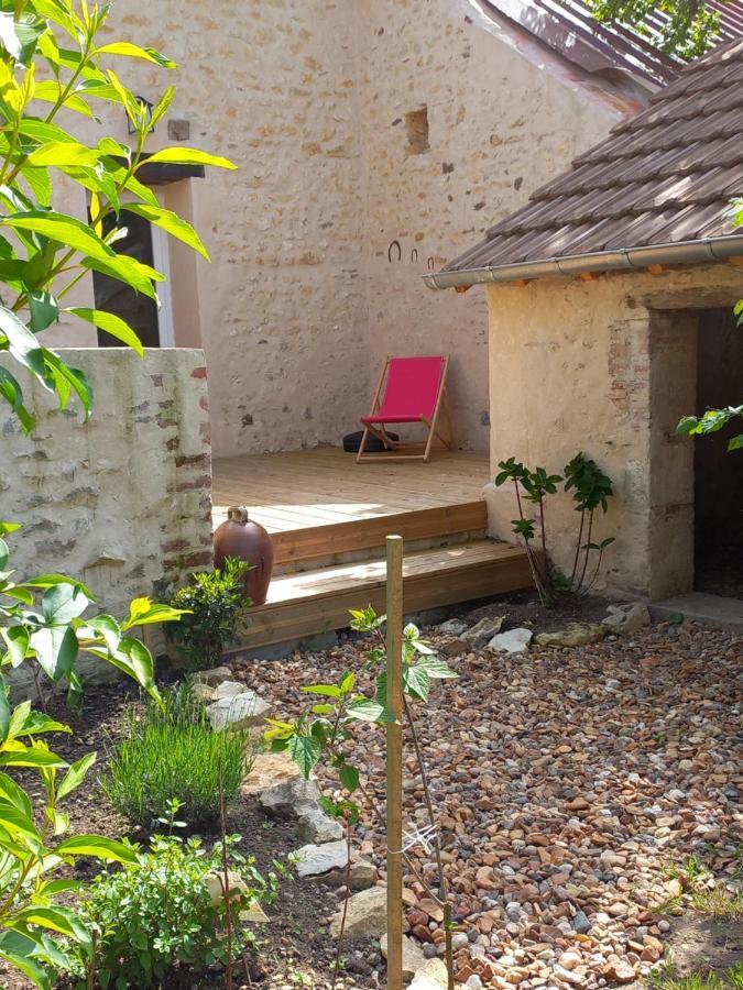 Gite Entre Vignes Et Loire Thauvenay Exterior photo